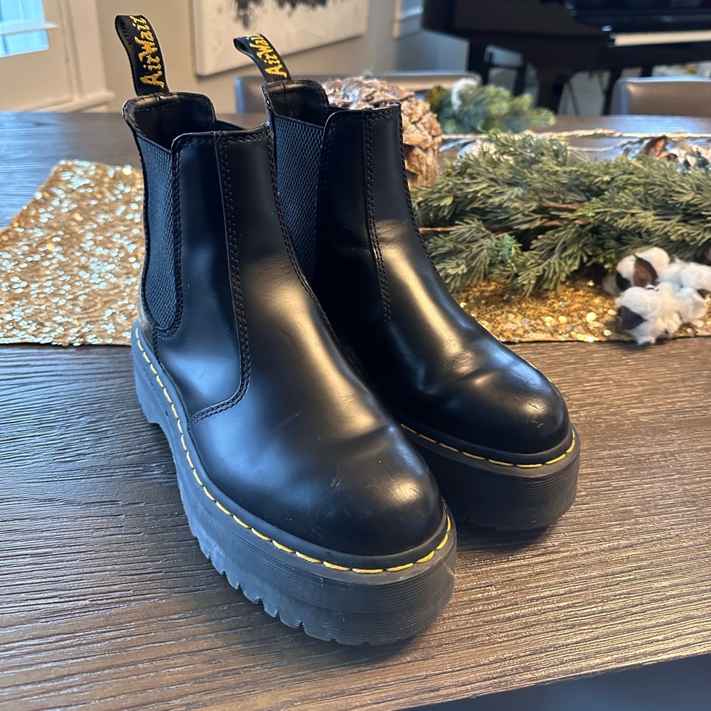 Womens Dr Marten Chelsea boots